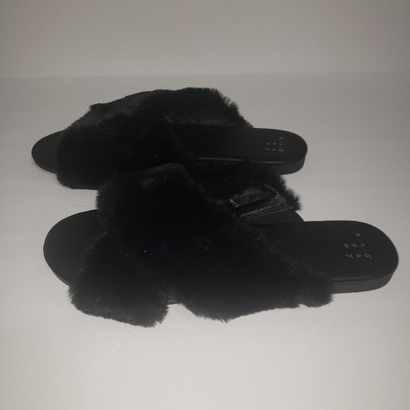 NWOB A New Day Faux Fur Slide On Sandals - Picture 5 of 10